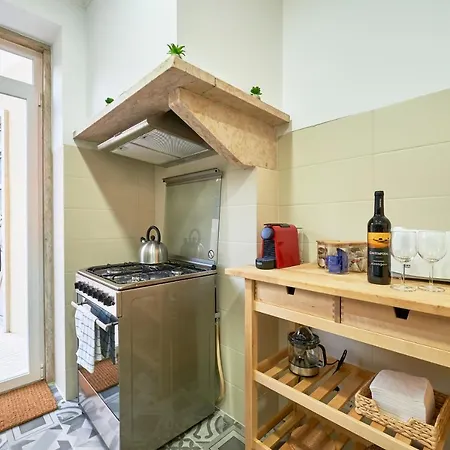 Belem Light Filled With Patio, By Timecooler Apartment *