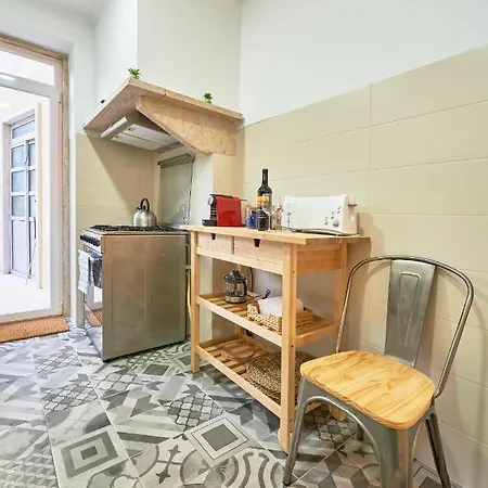 Belem Light Filled With Patio, By Timecooler Apartment *