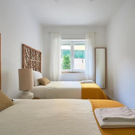 Belem Light Filled With Patio, By Timecooler Apartment