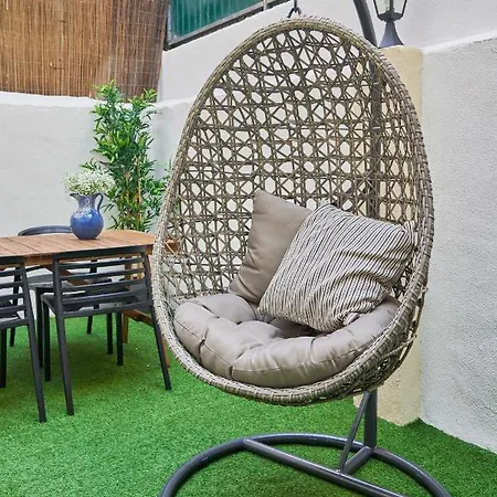 Belem Light Filled With Patio, By Timecooler Apartment