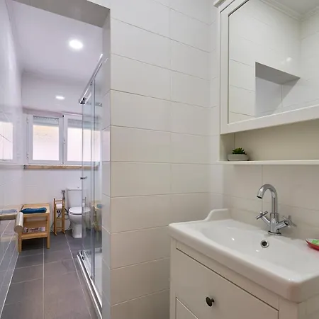 Belem Light Filled With Patio, By Timecooler Apartment