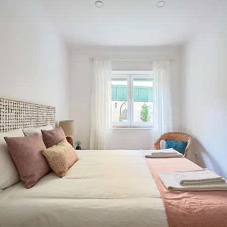 Apartman Belem Light Filled With Patio, By Timecooler Lisboa