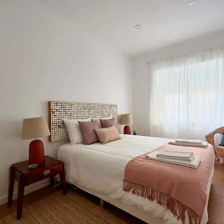 Appartement Belém Light Filled With Patio, By Timecooler *