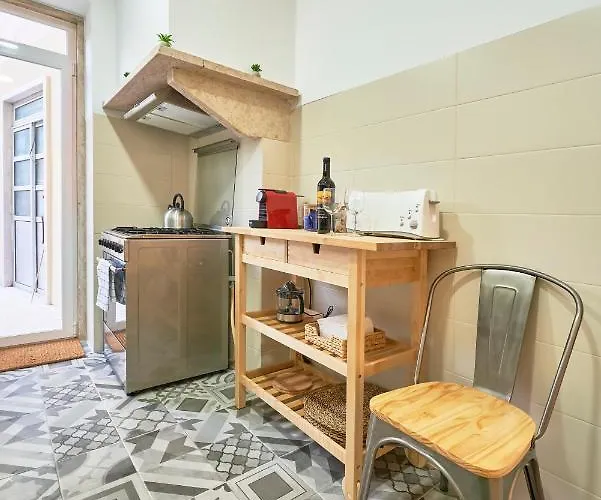 Belem Light Filled With Patio, By Timecooler Apartman *