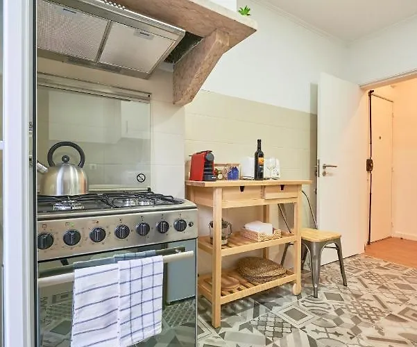 Belem Light Filled With Patio, By Timecooler Apartman